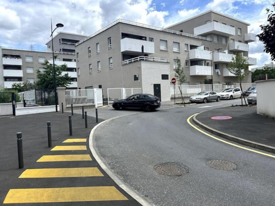 La Royaute A 22 Min De Disneyland Et Center Parcs Meaux Exterior foto